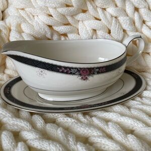Vintage NORITAKE Ivory China ETIENNE Pattern Gravy Boat and Underplate Like New